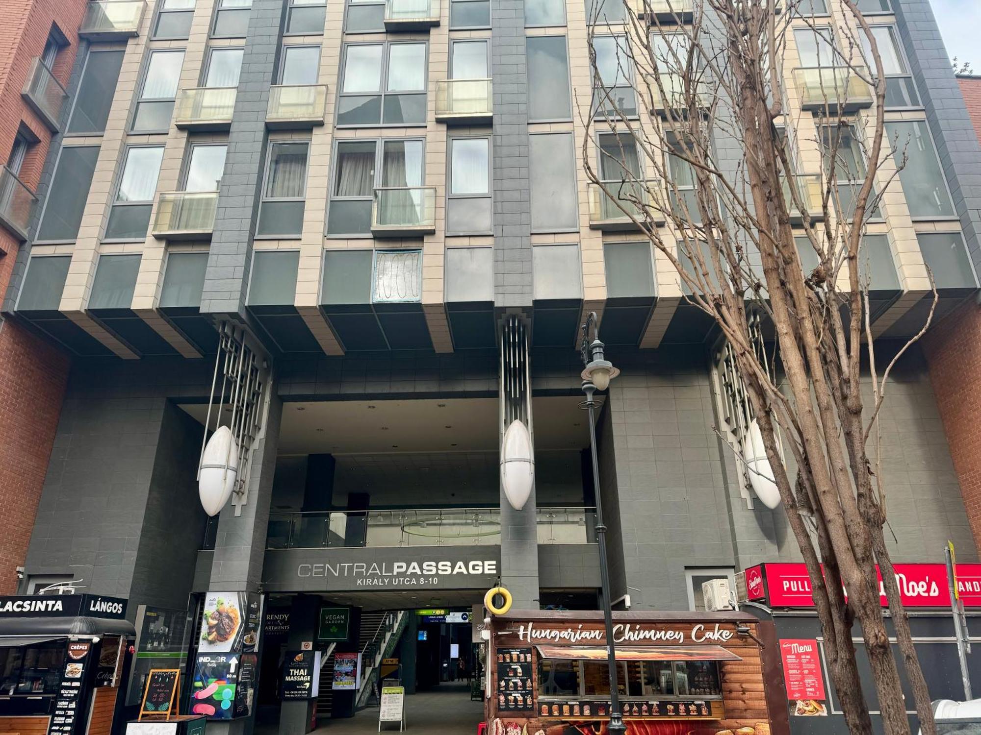 Vamo-Lak Apartment Будапеща Екстериор снимка